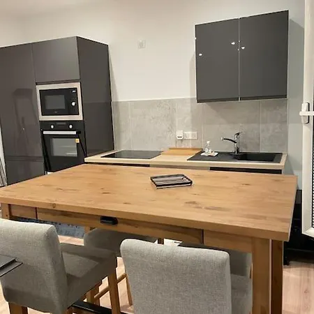 Et Parking Apartmán Saintes